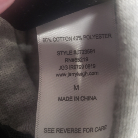 Candycorn sweater - Picture 6 of 9